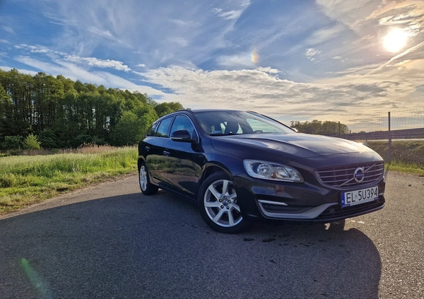 Volvo V60 cena 35000 przebieg: 215000, rok produkcji 2014 z Pabianice małe 79